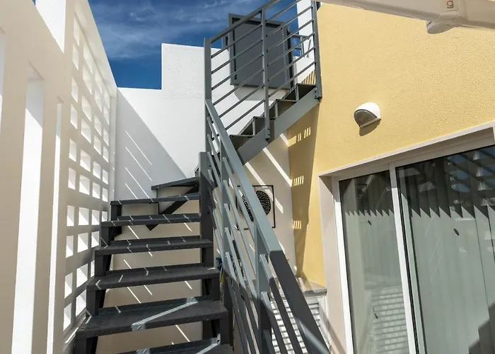 Amazing 2 Bedroom Penthouse Wpcb34